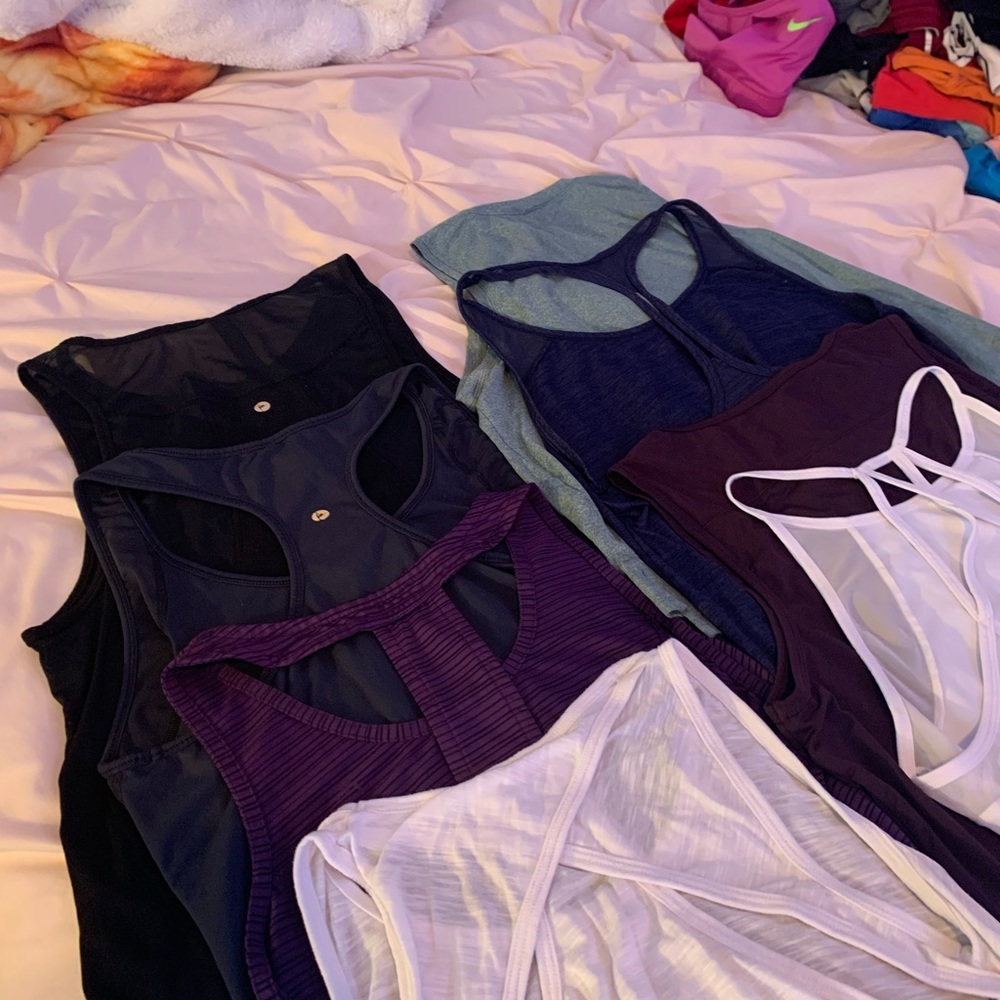 Set of 8 Workout Tanks Size Large